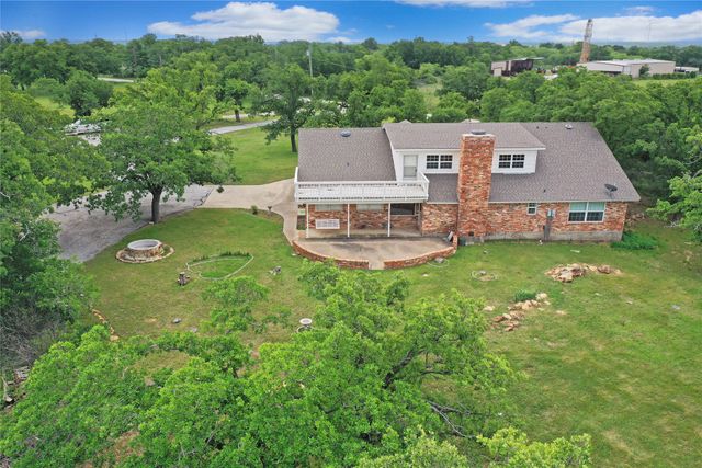 290 Burwick Road, Jacksboro, TX 76458