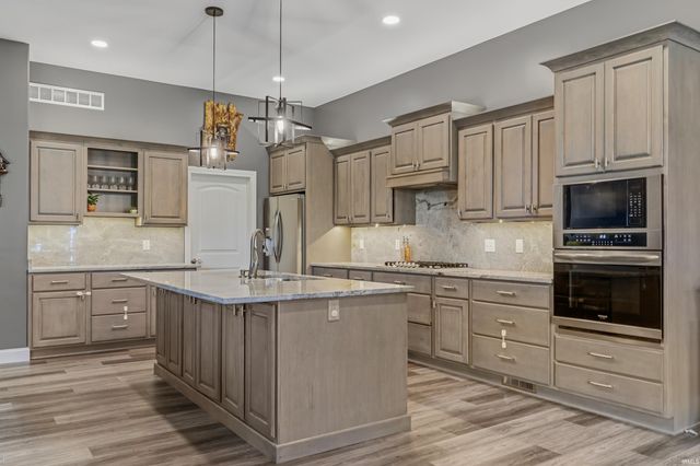 18111 Lima Road, Huntertown, IN 46748