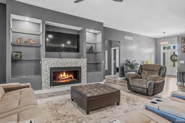 18111 Lima Road, Huntertown, IN 46748