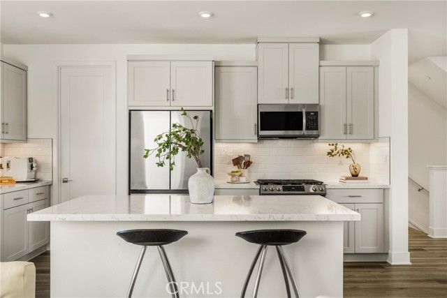 201 Lynx, Irvine, CA 92618