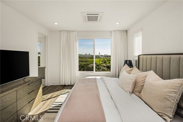 201 Lynx, Irvine, CA 92618