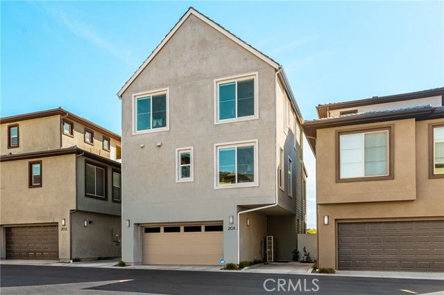 201 Lynx, Irvine, CA 92618