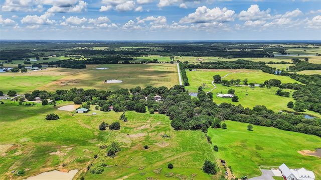 2869 Ranch Road, Whitesboro, TX 76273