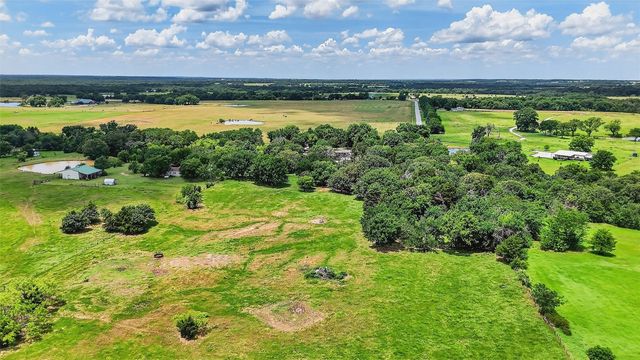 2869 Ranch Road, Whitesboro, TX 76273