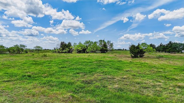 2869 Ranch Road, Whitesboro, TX 76273