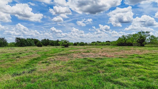 2869 Ranch Road, Whitesboro, TX 76273