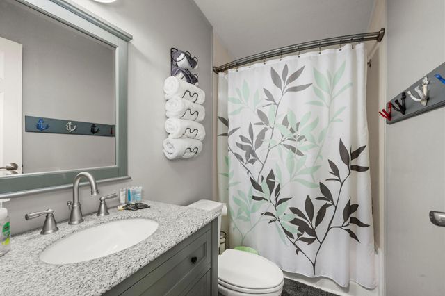 69 Key Largo Loop, Point Blank, TX 77364