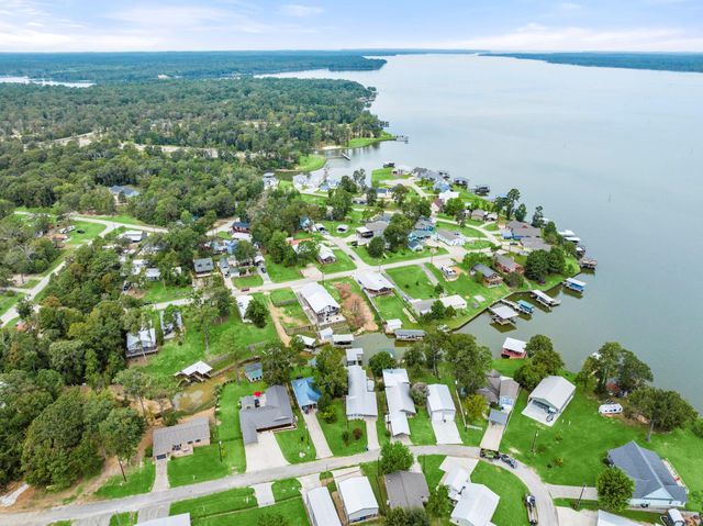 69 Key Largo Loop, Point Blank, TX 77364
