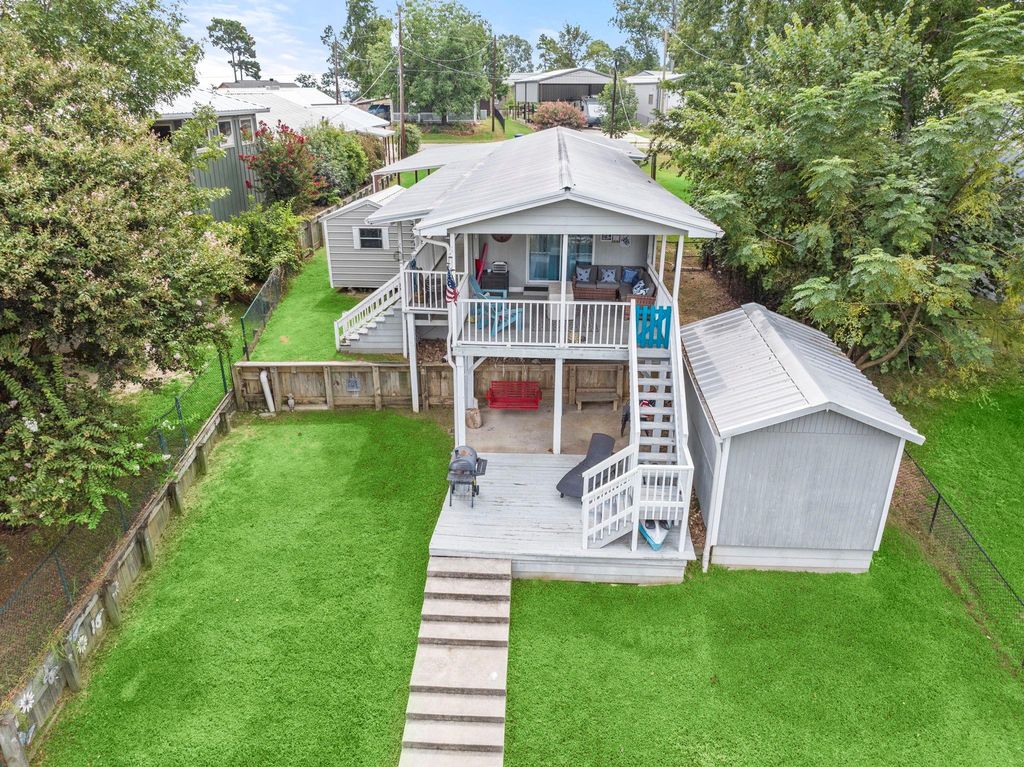 69 Key Largo Loop, Point Blank, TX 77364