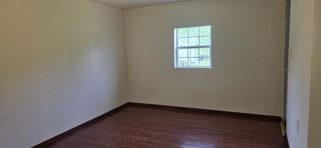 110 Dr Ibrahim Ln, Summertown, TN 38483