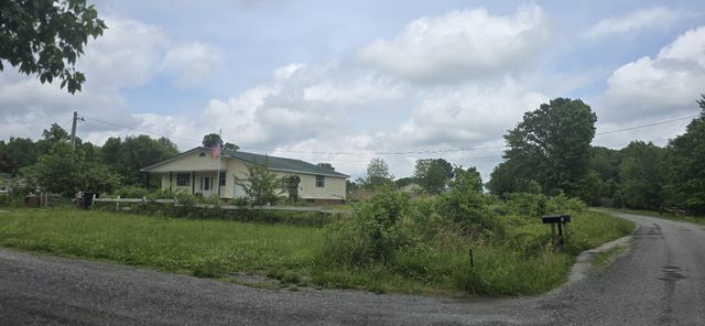 110 Dr Ibrahim Ln, Summertown, TN 38483