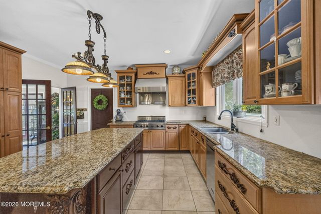 425 Iron Bridge Road, Freehold, NJ 07728