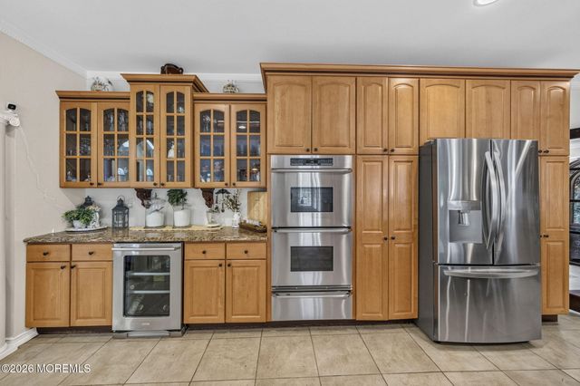 425 Iron Bridge Road, Freehold, NJ 07728