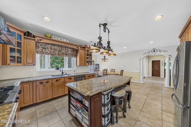 425 Iron Bridge Road, Freehold, NJ 07728