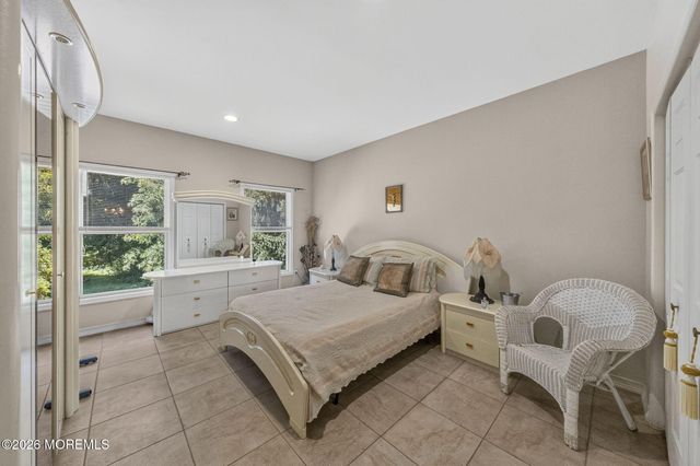 425 Iron Bridge Road, Freehold, NJ 07728
