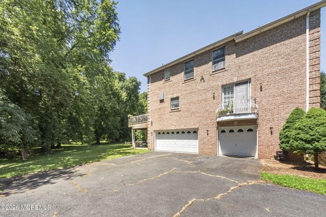 425 Iron Bridge Road, Freehold, NJ 07728