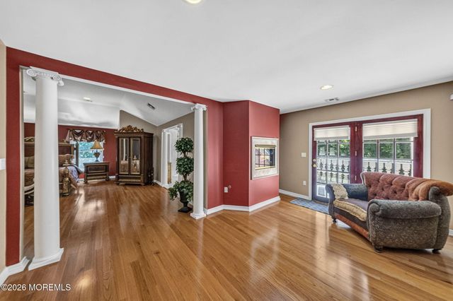 425 Iron Bridge Road, Freehold, NJ 07728