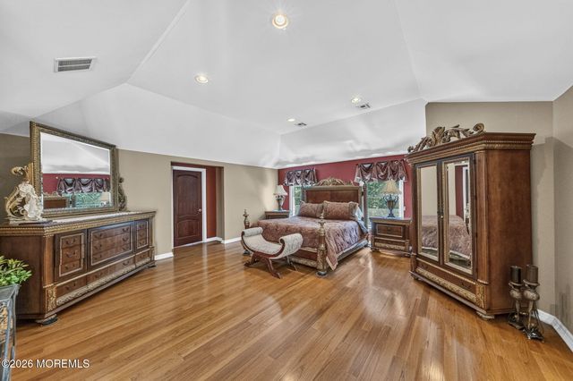 425 Iron Bridge Road, Freehold, NJ 07728