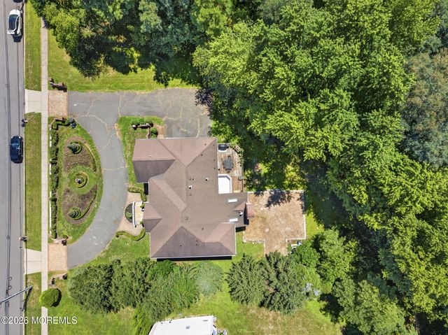 425 Iron Bridge Road, Freehold, NJ 07728