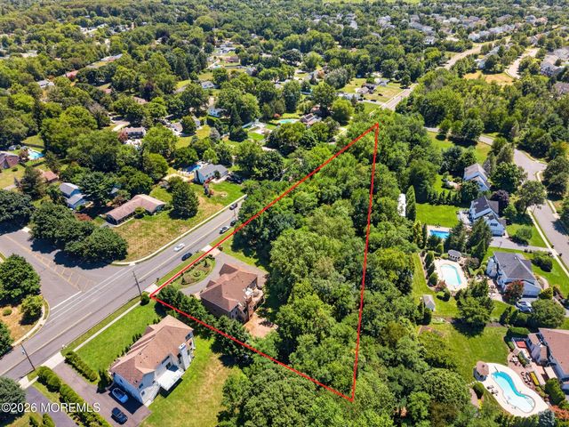 425 Iron Bridge Road, Freehold, NJ 07728