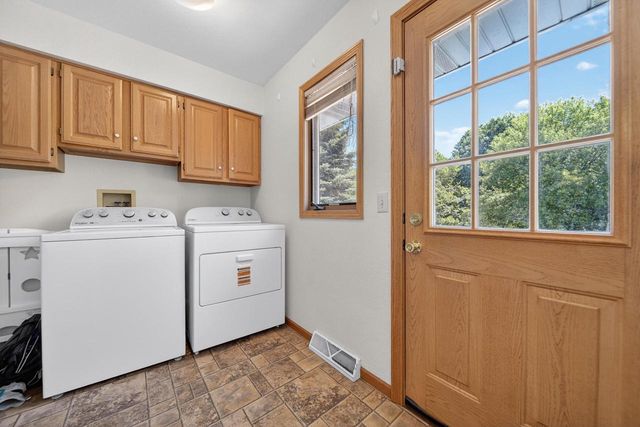 4577 Hunters Glen DRIVE, Sheboygan, WI 53083