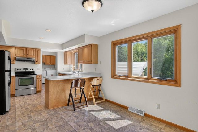 4577 Hunters Glen DRIVE, Sheboygan, WI 53083