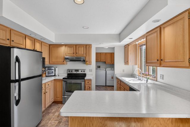 4577 Hunters Glen DRIVE, Sheboygan, WI 53083