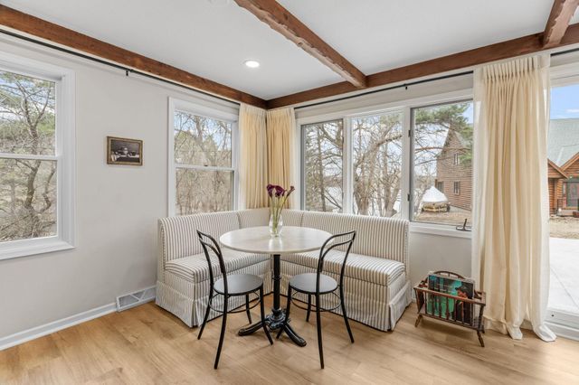 8508 Waters Edge Drive, Chanhassen, MN 55317