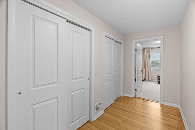 8508 Waters Edge Drive, Chanhassen, MN 55317