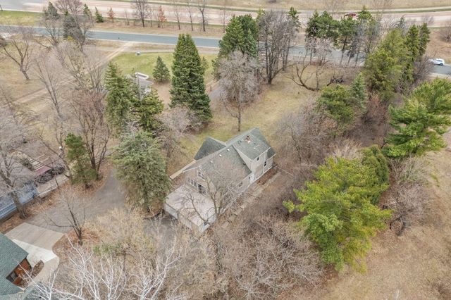 8508 Waters Edge Drive, Chanhassen, MN 55317