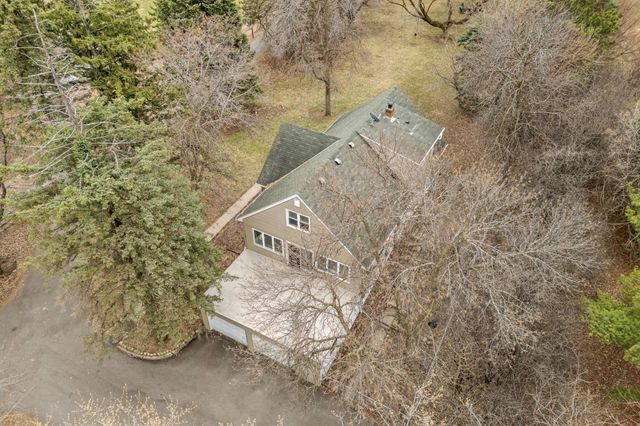 8508 Waters Edge Drive, Chanhassen, MN 55317