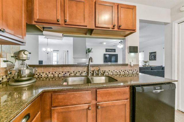 4010 Spring Branch Drive W, Pearland, TX 77584