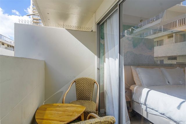 2463 Kuhio Avenue 1106, Honolulu, HI 96815