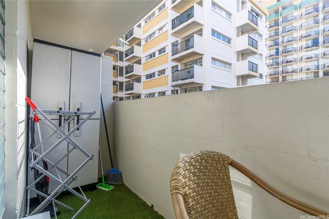 2463 Kuhio Avenue 1106, Honolulu, HI 96815