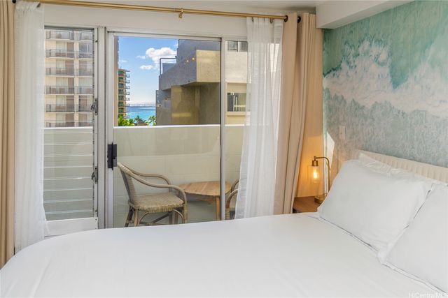 2463 Kuhio Avenue 1106, Honolulu, HI 96815