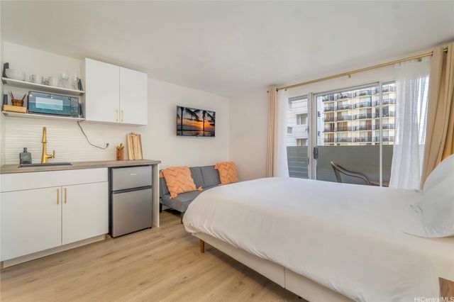 2463 Kuhio Avenue 1106, Honolulu, HI 96815