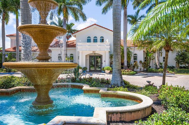 1013 VILLA Circle, Boynton Beach, FL 33435