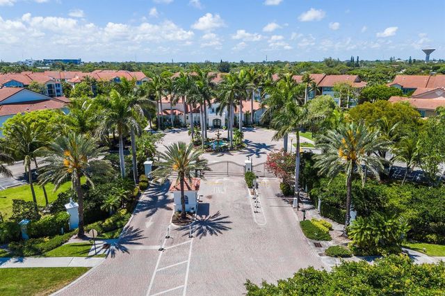 1013 VILLA Circle, Boynton Beach, FL 33435