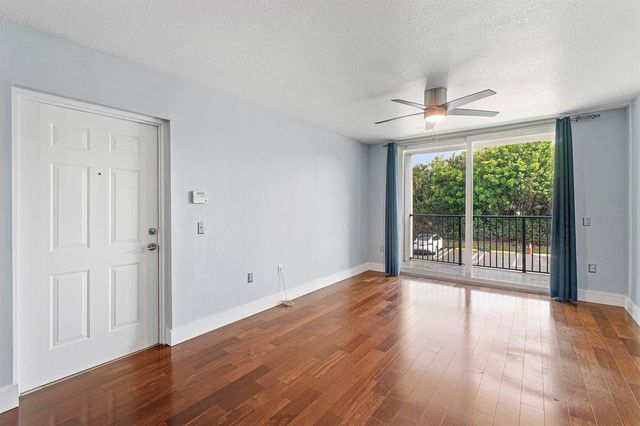 1013 VILLA Circle, Boynton Beach, FL 33435