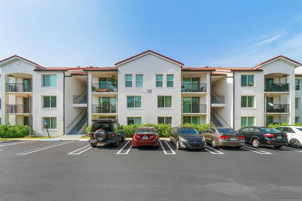 1013 VILLA Circle, Boynton Beach, FL 33435