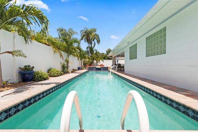 12352 83RD AVENUE, Seminole, FL 33772