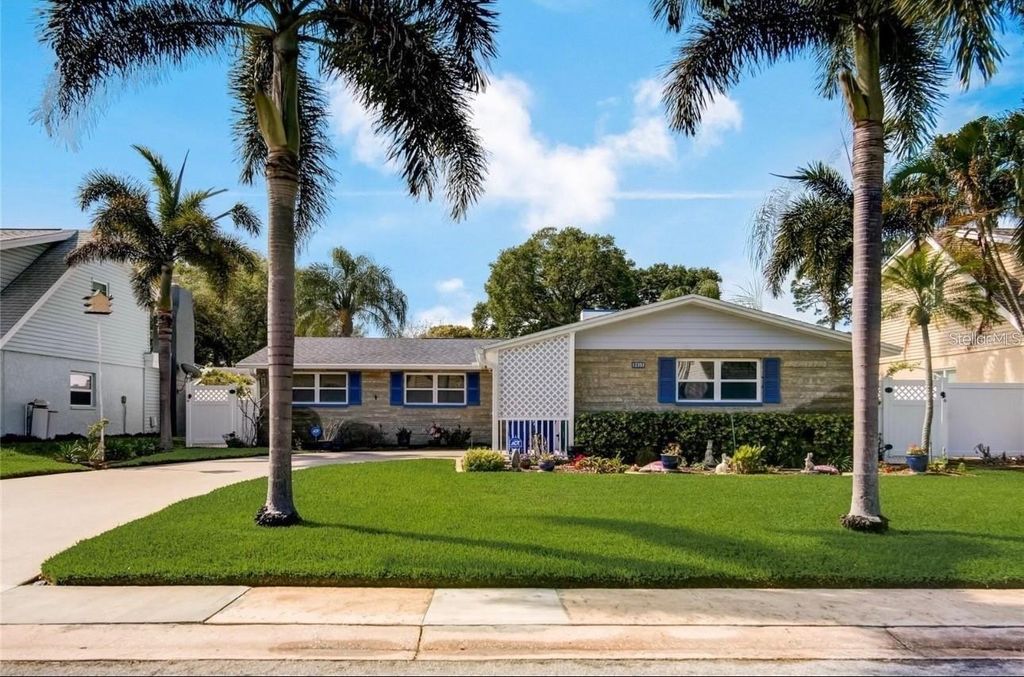 12352 83RD AVENUE, Seminole, FL 33772