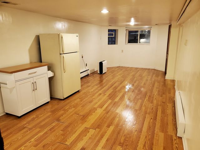 2911 N TROY Street, Chicago, IL 60618