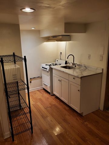 2911 N TROY Street, Chicago, IL 60618