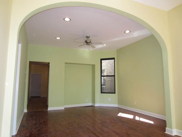 2911 N TROY Street, Chicago, IL 60618
