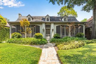2224 Wroxton Road, Houston, TX 77005