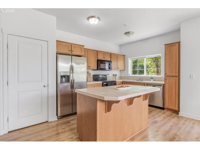 11189 Se CAUSEY Cir, Happy Valley, OR 97086