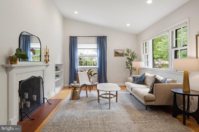 1504 DARE CT, Alexandria, VA 22308