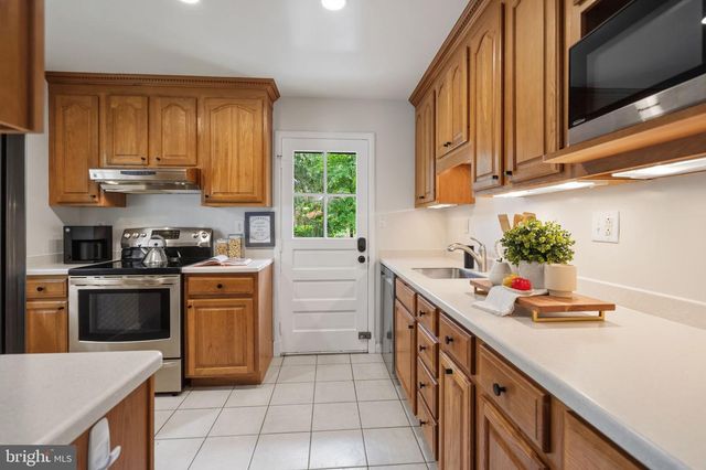 1504 DARE CT, Alexandria, VA 22308