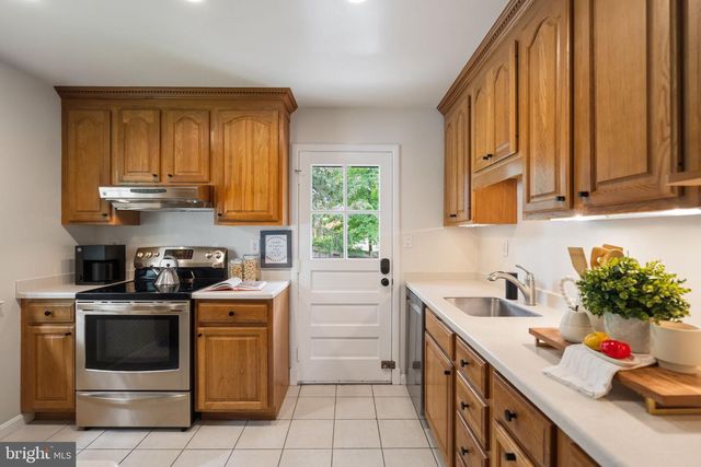 1504 DARE CT, Alexandria, VA 22308